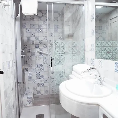 Hotel La Chiquita Готель 2*