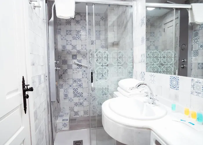 Hotel La Chiquita Готель 2*