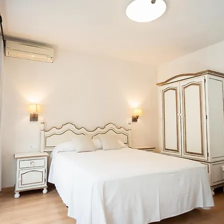 Gonzalez Hotel 2*