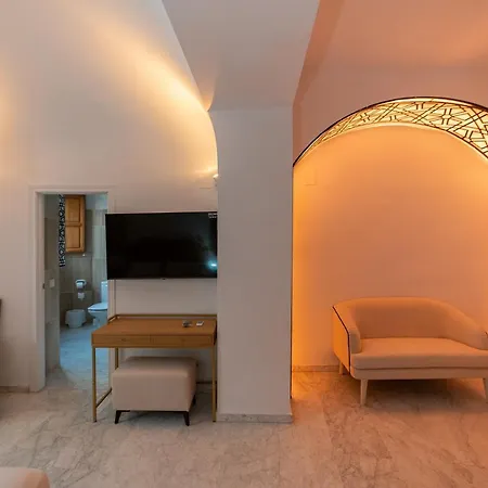 Gonzalez Hotel 2*