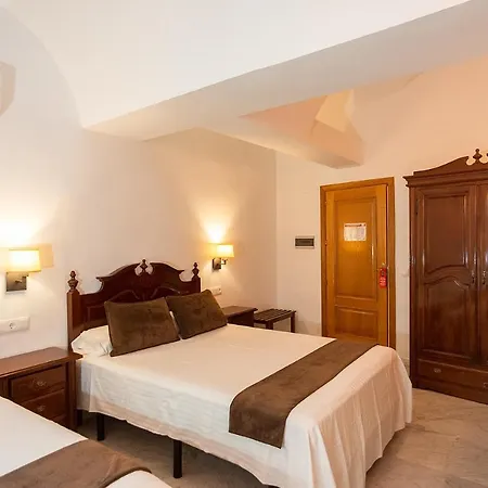 Hotel Gonzalez 2*