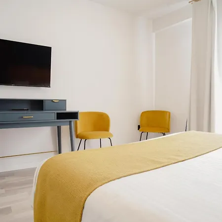 La Chiquita Hotel 2*