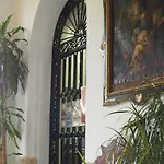 La Chiquita Hotel 2*