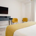 La Chiquita Hotel 2*